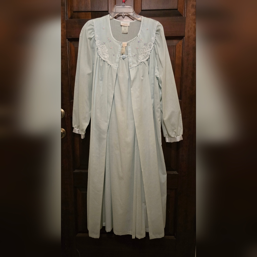 Vintage Cachet 2 Piece Nightgown/Robe Set Size M Mint Green EUC